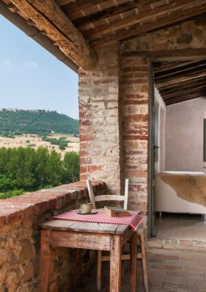 La tendenza del turismo 2026 inverte la rotta: meno servizi standardizzati, pi&ugrave; autenticit&agrave; radicale