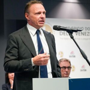 Vino, imprese e istituzioni pi&ugrave; unite che mai per affrontare le difficolt&agrave; e cogliere le opportunit&agrave;