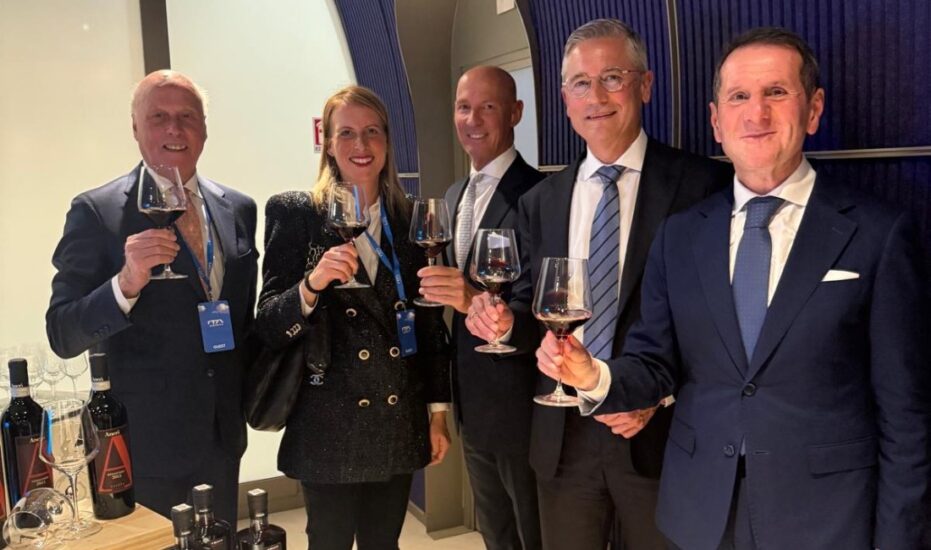 Giancarlo Aneri, con i vertici di Ita Airways, la compagnia di bandiera del Belpaese