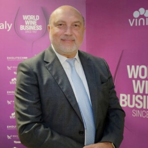 &ldquo;La prima ragione per non mancare a Verona? &Egrave; poter visitare le 4.000 cantine...&rdquo;