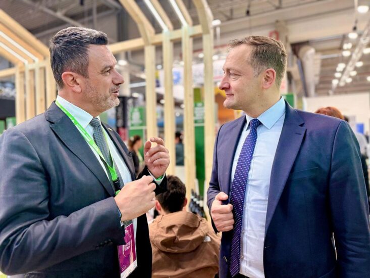 Il Commissario Agricoltura Ue Hansen da Cia Agricoltori Italiani a Vinitaly 2026 