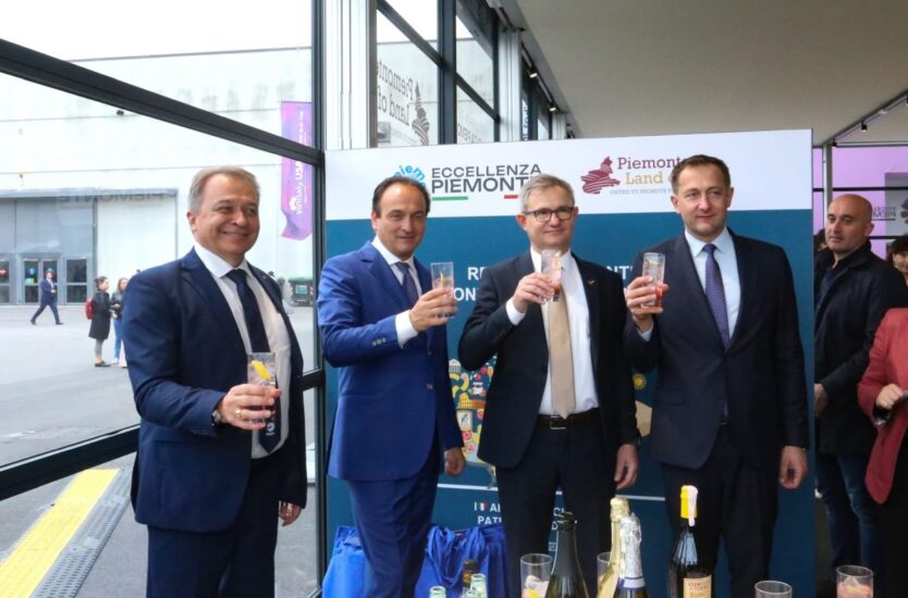 Il Commissario Agricoltura Ue Hansen alla Regione Piemonte a Vinitaly 2026 (ph: Veronafiere/Ennevi)