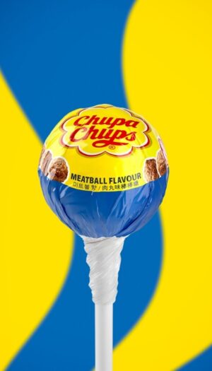 Ikea punta sempre pi&ugrave; sul food e, insieme a Chupa Chups, produce il lecca-lecca alla polpetta