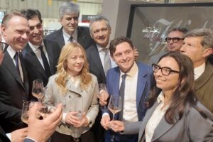 Giorgia Meloni a Vinitaly 2026: &ldquo;vetrina unica del made in Italy, massimo sostegno al comparto&rdquo;