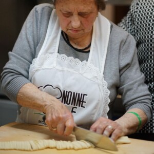 Un &ldquo;ponte tra generazioni&rdquo; e un &ldquo;patrimonio da tutelare e tramandare&rdquo;: ecco le &ldquo;Nonne in Cucina&rdquo;