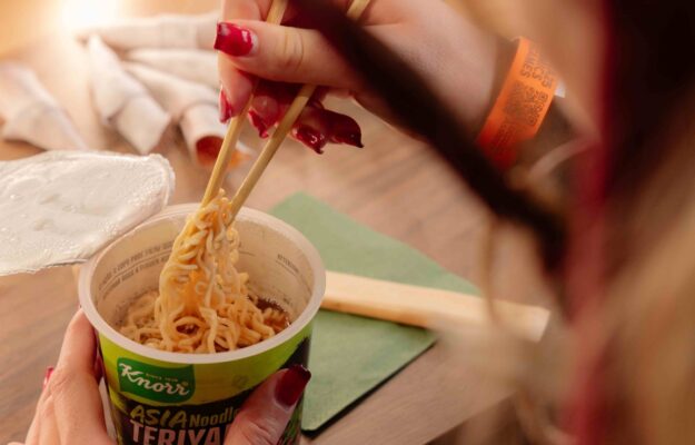 ASIA, CUCINA ASIATICA, GEN Z, GIOVANI, IPSOS DOXA, KNORR, NOODLES, UNILEVER, Non Solo Vino