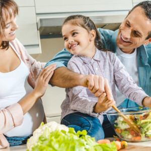 Le famiglie italiane riscoprono la passione per frutta e verdura. Il futuro? La generazione Alpha