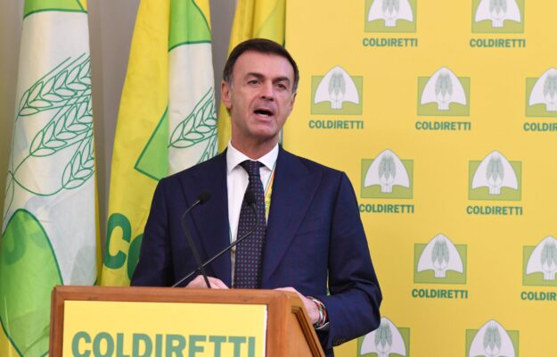&ldquo;Cocktails ed energy drink favoriti dalla demonizzazione del vino, questo &egrave; l&rsquo;effetto sulla salute&rdquo;
