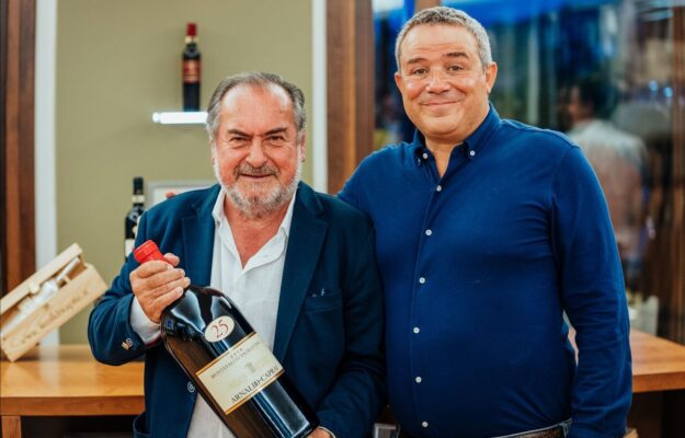 Lomaggio di Arnaldo Caprai allenologo che ha disegnato il futuro del Sagrantino: Michel Rolland