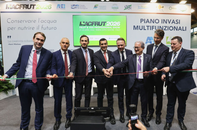 Il taglio del nastro di Macfrut 2026