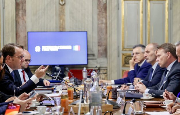 Health warnings e vino: &ldquo;non accetteremo mai etichette che spaventano il consumatore&rdquo;