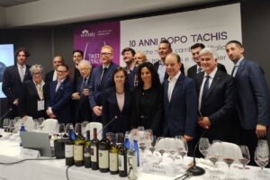 &ldquo;Dieci anni dopo Giacomo Tachis&rdquo; con i vini che, grazie alla sua visione, hanno cambiato l&rsquo;Italia