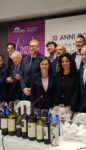 &ldquo;Dieci anni dopo Giacomo Tachis&rdquo; con i vini che, grazie alla sua visione, hanno cambiato l&rsquo;Italia