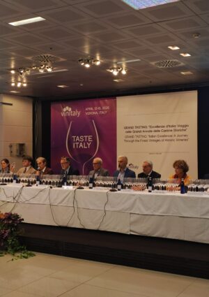 &ldquo;Eccellenze d&rsquo;Italia&rdquo;: un viaggio tra cantine storiche, territori top, vini-icona e grandi annate