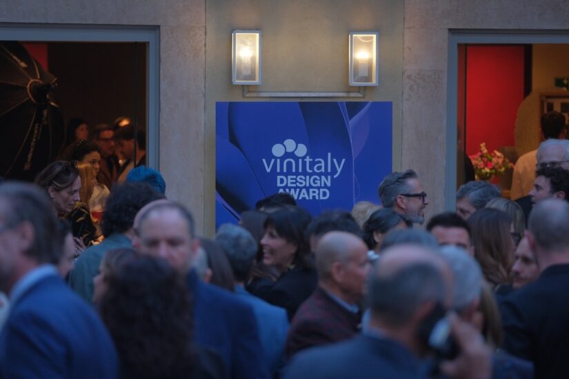 “Vinitaly Design Award” premia la creatività del vino  (ph: Veronafiere/Ennevi)
