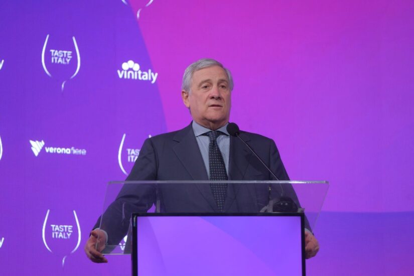 Antonio Tajani, vicepresidente del Consiglio dei Ministri e Ministro degli Affari Esteri