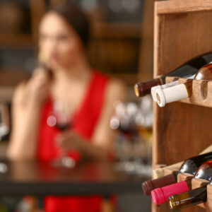 Usa, il 51% dei consumatori ammette di non potersi permettere di spendere per il vino come anni fa