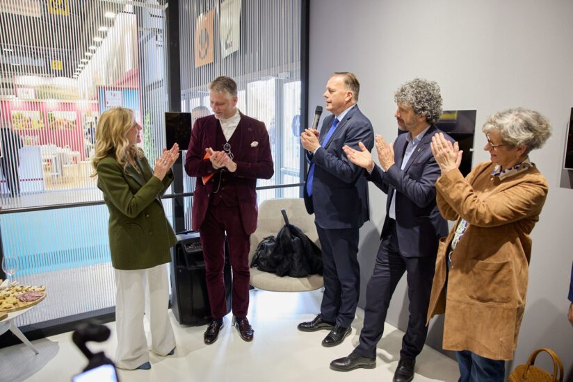 La mostra Zenato a Vinitaly, inaugurata dal Ministro Giuli 