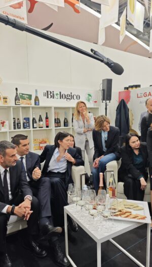 &ldquo;Stop temporaneo ai nuovi impianti dei vigneti in Italia&rdquo;: la proposta di Legacoop Agroalimentare