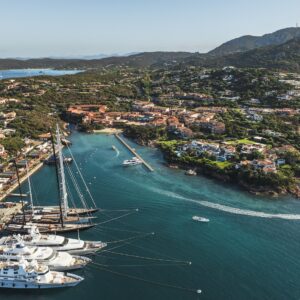 Tra fine wines, esclusivit&agrave; e bespoke experiences: in Costa Smeralda, dove il lusso &egrave; senza tempo