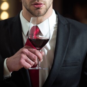 In un settore del vino in difficolt&agrave;, aumenta di intensit&agrave; il turnover del management delle cantine
