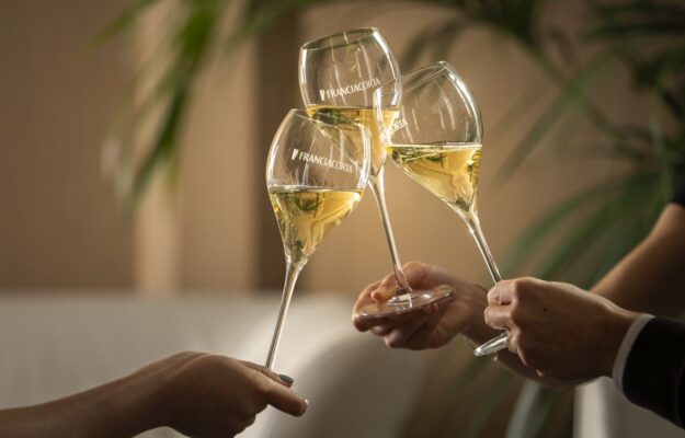 Con le 1000 Miglia a Zurigo e sulle spiagge di Miami, il Festival Franciacorta va nel mondo