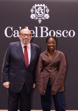 &ldquo;Premio Scultura Ca&rsquo; del Bosco&rdquo; n. 2, l&rsquo;opera di Binta Diaw rinnova il rapporto tra vino e arte