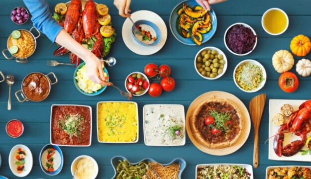 Tra cous cous e falafel, l&rsquo;Universit&agrave; dell&rsquo;Aquila serve a mensa la diversit&agrave; culturale agli studenti