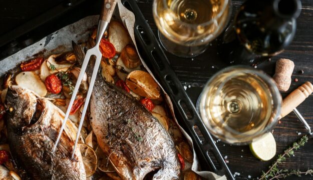 Ferragosto: se il pesce nel piatto racconta anche una storia diversa da quella che immaginiamo