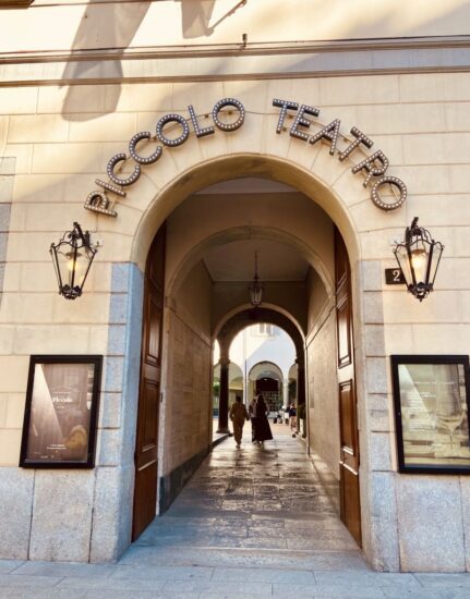 Il Piccolo Teatro di Milano, del quale le Tenute Orestiadi sono wine partner nella stagione teatrale