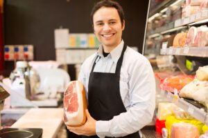 Gli italiani al supermercato cercano il made in Italy, ma i rincari incidono sulla spesa