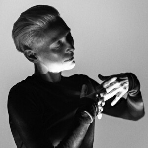 Lo Champagne ispira una performance di Tilda Swinton al Museo Guggenheim di Bilbao