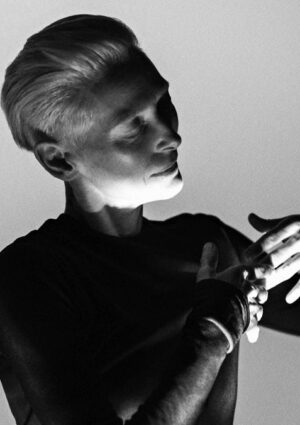 Lo Champagne ispira una performance di Tilda Swinton al Museo Guggenheim di Bilbao