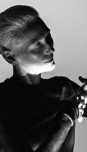 Lo Champagne ispira una performance di Tilda Swinton al Museo Guggenheim di Bilbao