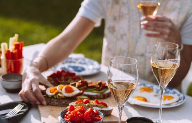 15 AGOSTO, CONSUMI FUORICASA, FERRAGOSTO, FIPE CONFCOMMERCIO, PUBBLICI ESERCIZI, RISTORANTI, SPESA, VACANZE, Non Solo Vino