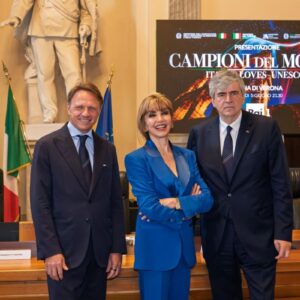 &ldquo;Un grande brindisi nazionale, dall&rsquo;Arena di Verona alle case d&rsquo;Italia: celebriamo la convivialit&agrave;&rdquo;