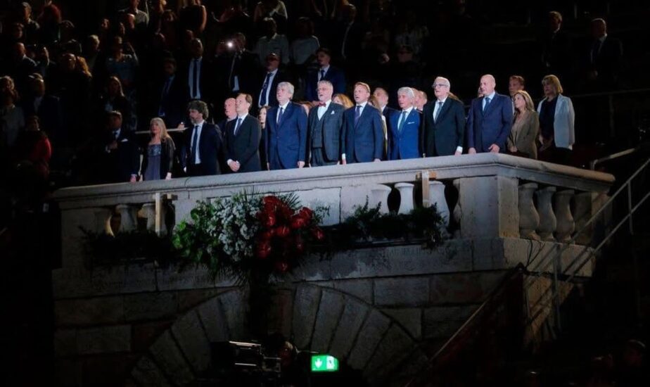 Le immagini della serata in diretta su Rai1 (ph: Facebook/Ministero del Turismo)