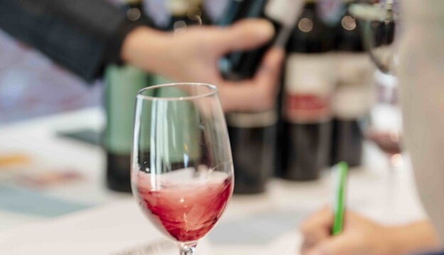 Niente ferie per i tour del Chianti Docg che vola in Canada, da Toronto a Montr&eacute;al
