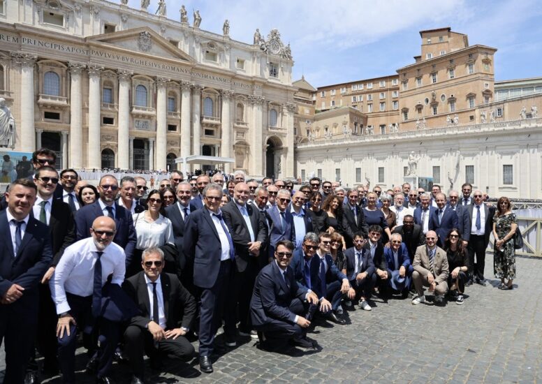 Gli enologi italiani in Vaticano da Papa Leone