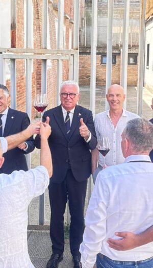 Quando il vino &egrave; futuro, riscatto e inclusione: cinque detenuti a Siena diventano sommelier Ais