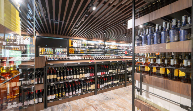 Esselunga apre il suo primo ristorante: un bistrot a Milano con il vino protagonista