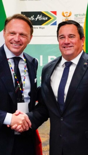 L&rsquo;uva da tavola italiana alla conquista del Sudafrica: l&rsquo;incontro bilaterale accelera sull&rsquo;export