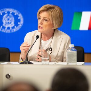 Tra lavoro agricolo e caporalato, a WineNews, la Ministra del Lavoro, Marina Calderone