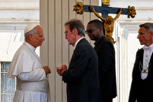 Gli enologi italiani incontrano Papa Leone. Cotarella: &ldquo;la sua vicinanza ci d&agrave; speranza e coraggio&rdquo;