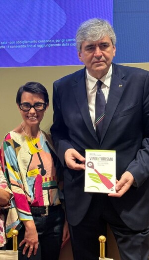 Enoturismo, l&rsquo;Italia parte da una posizione di forza, ma deve innovarsi per mantenere la leadership