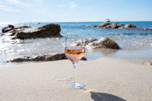 Vino rosato, mercato in crescita: nel 2032 saranno superati i 5 miliardi di dollari in valore
