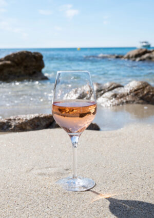 Ros&eacute; wine, growing market: in 2032, the value of 5 billion dollars will be overcome