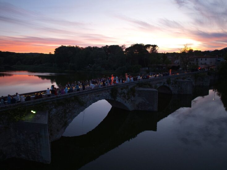 La cena su Ponte Buriano per i 25 anni dell’Oreno di Tenuta Sette Ponti 