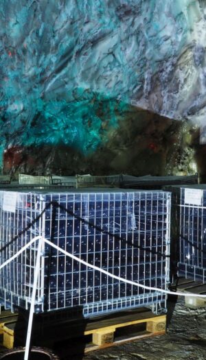 Dal mare alle miniere, il vino continua a sperimentare nuovi luoghi di affinamento oltre la cantina