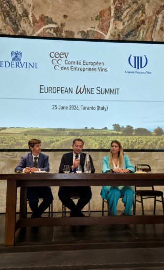 I vertici Ceev Sanchez Recarte e Varvaglione, con il Commissario Ue all’Agricoltura, Christophe Hansen